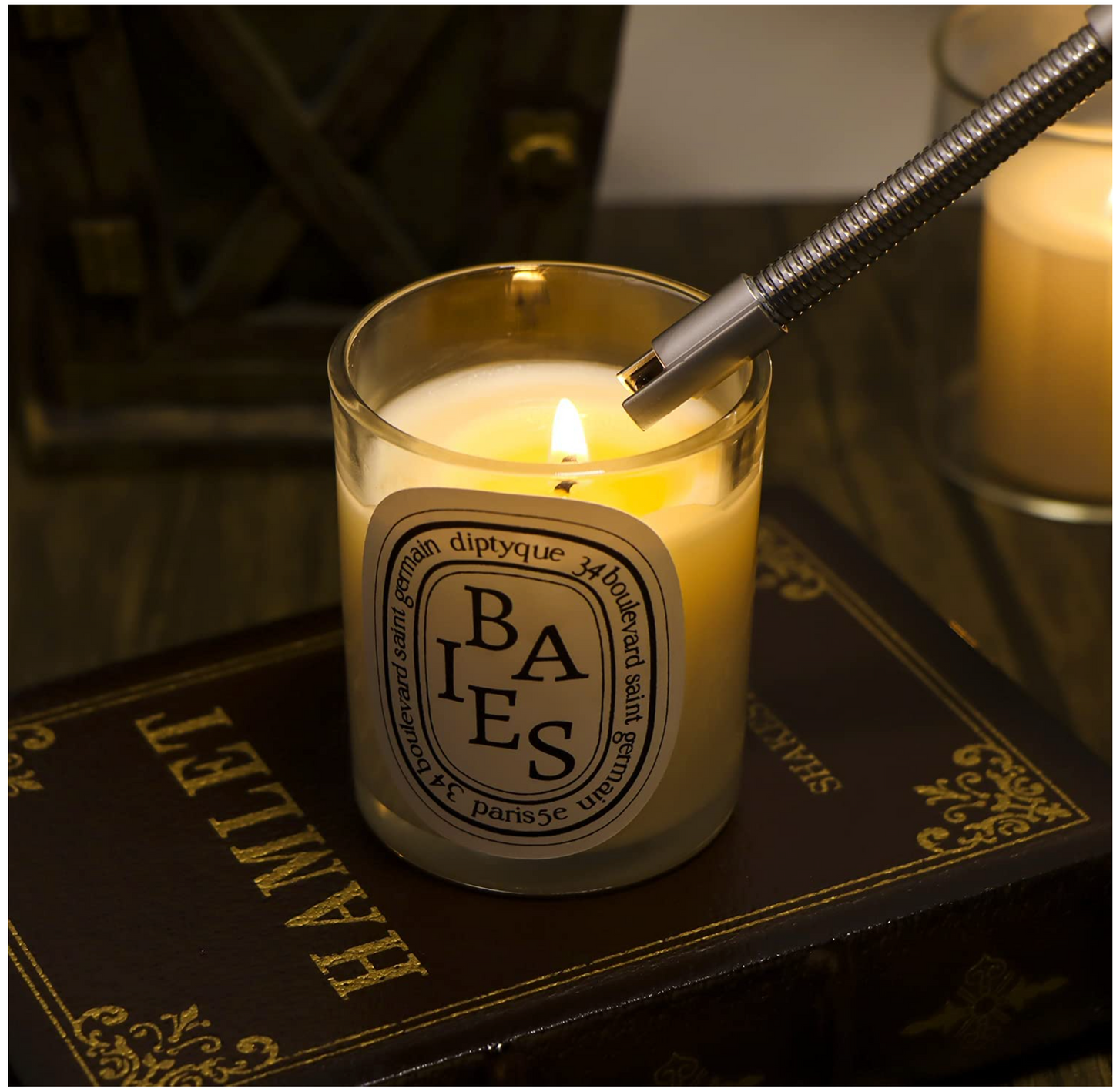 Electric candle lighter