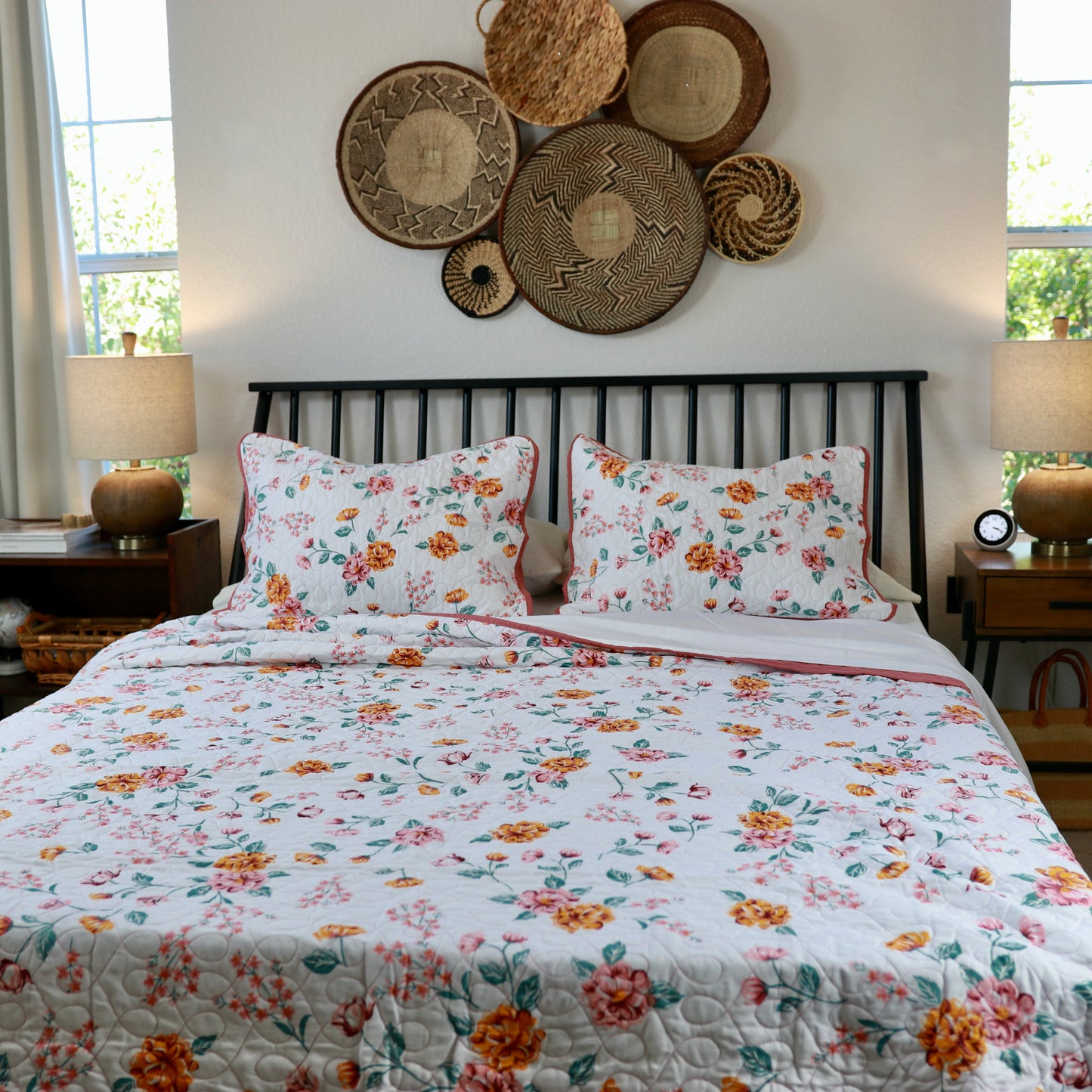 Queen Size 3 Piece double sided floral and salmon 100% Cotton Floral Quilt & Sham Set
